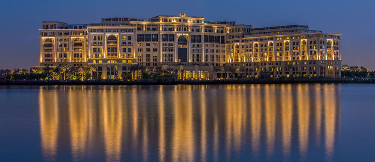 Versace öppnar superlyxigt hotell i Dubai