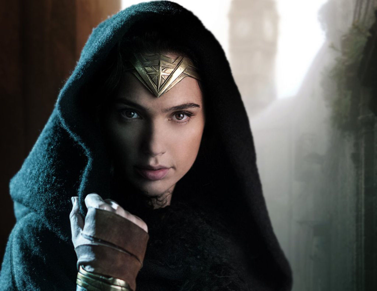 En första titt på Gal Gadot som Wonder Woman