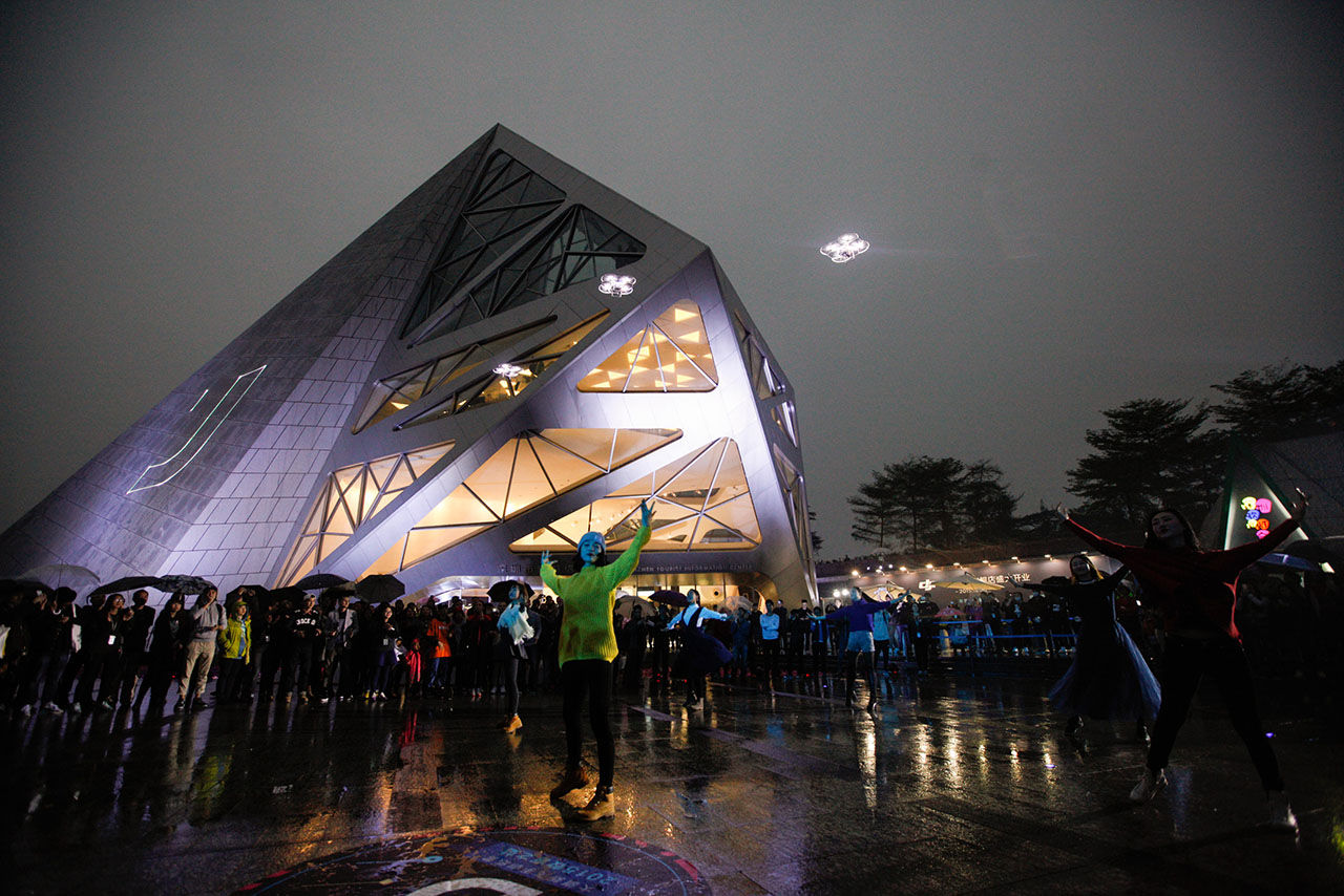 DJI öppnar flaggskeppsbutik i Kina