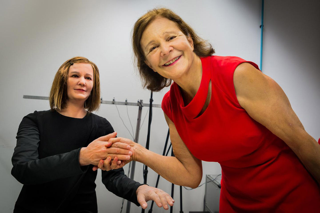 Roboten Nadine ser ut som sin skapare