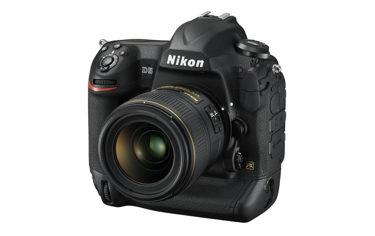 Nikon presenterar nya D5