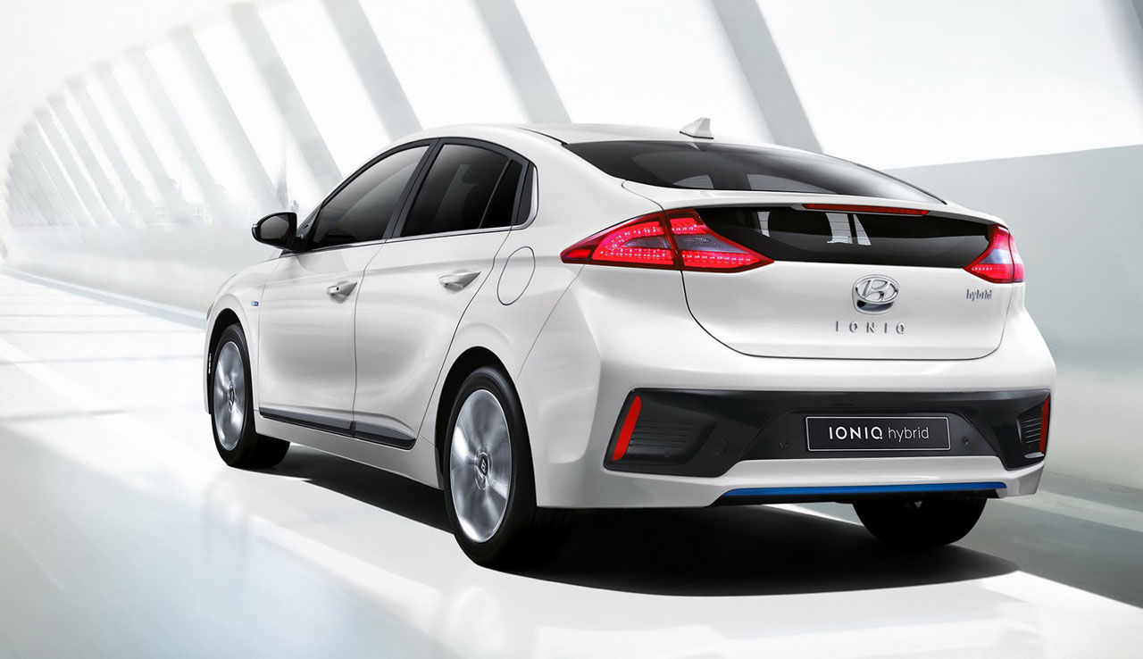 Första ordentliga bilderna på Hyundai Ioniq