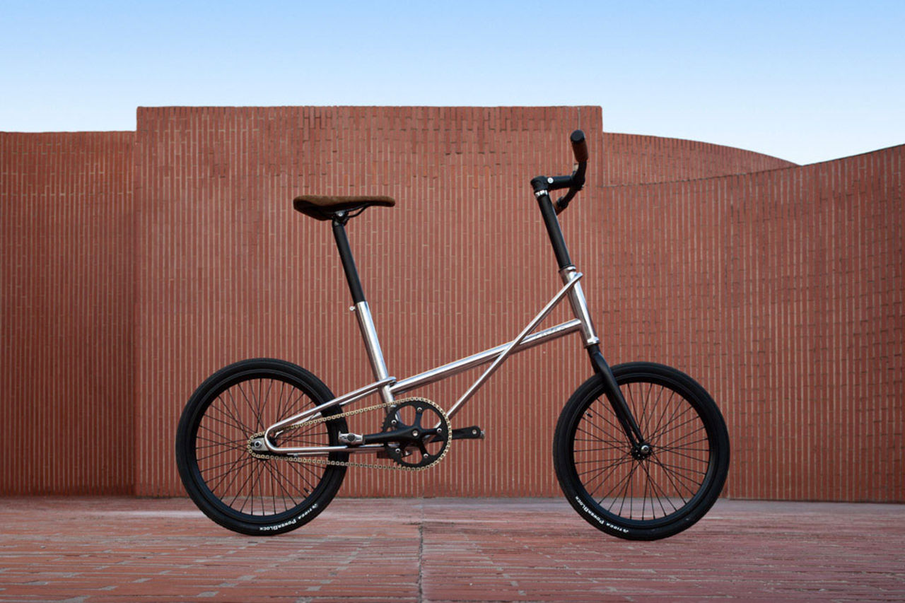 Stilig liten cykel för staden