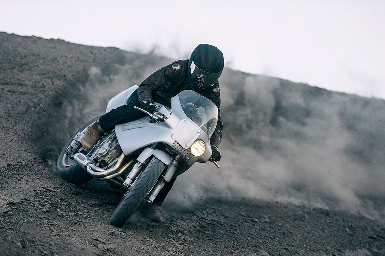 Icon 1000 förvandlar en gammal Gixxer