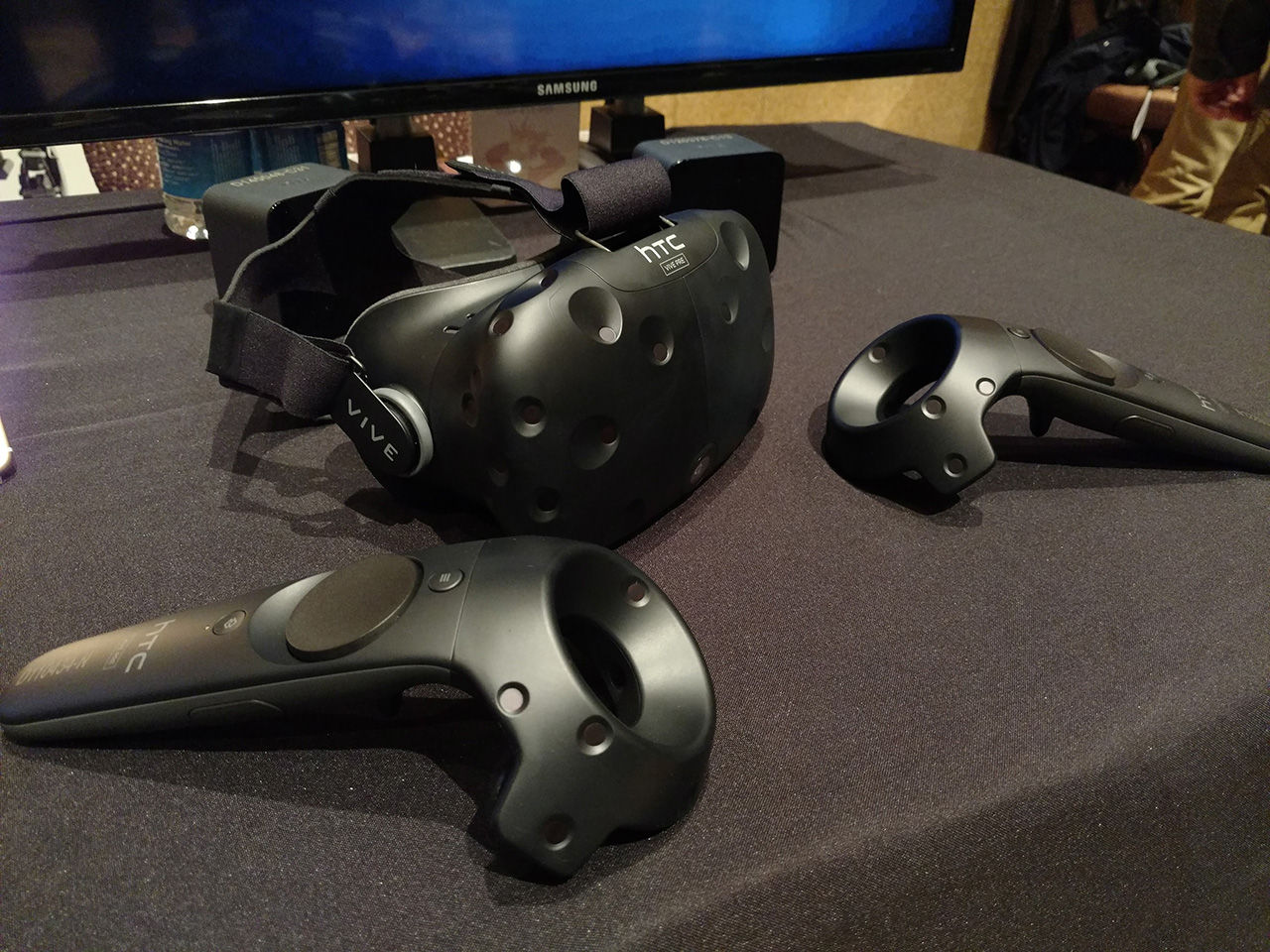Nu kan du förboka HTC Vive
