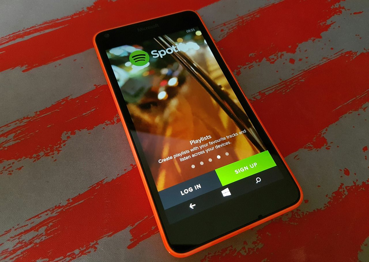 Spotify lägger inte alls ner stöd för Windows Phone 8