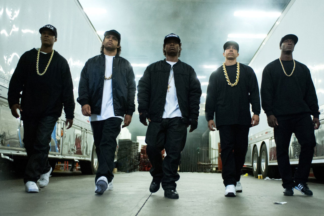 Olika trailers för Straight Outta Compton beroende på vilken hudfärg man hade