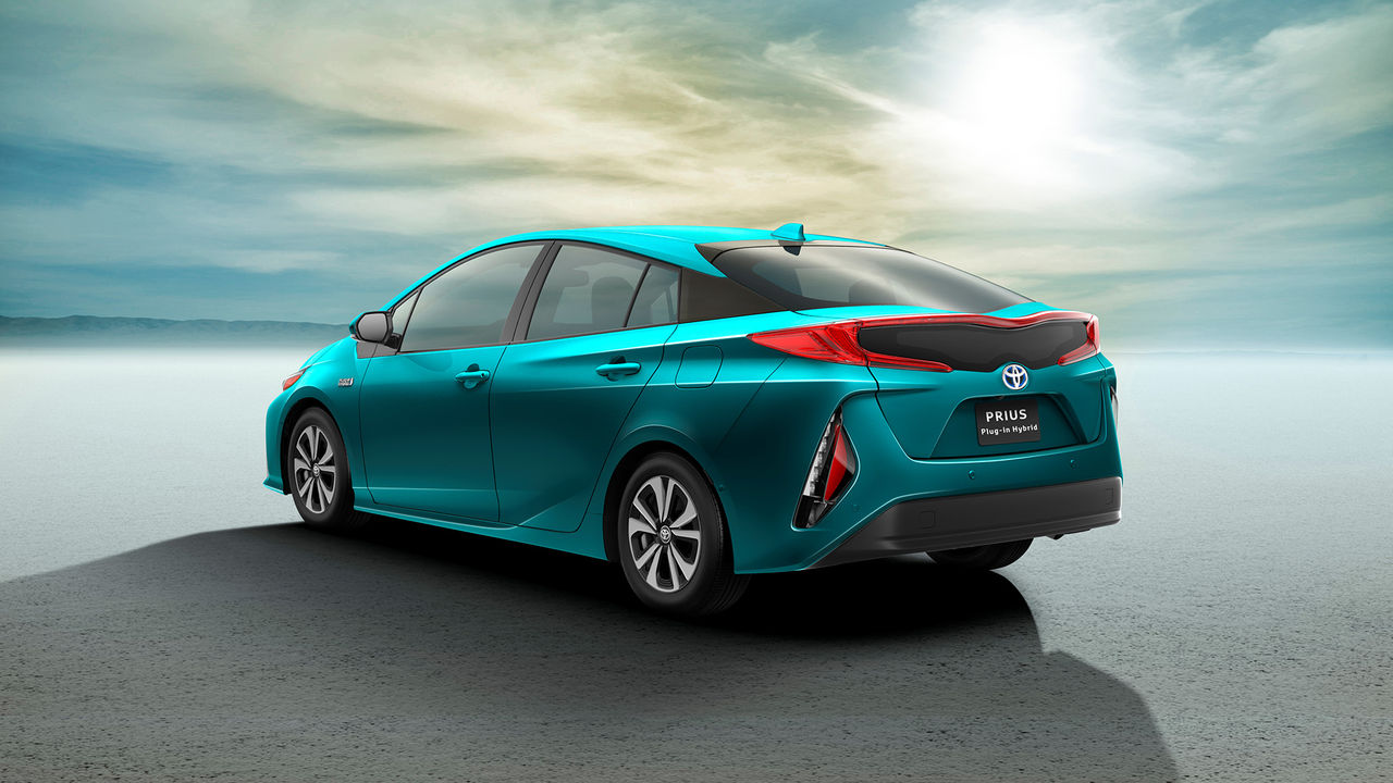 Toyota presenterar nya Prius Plug-in Hybrid
