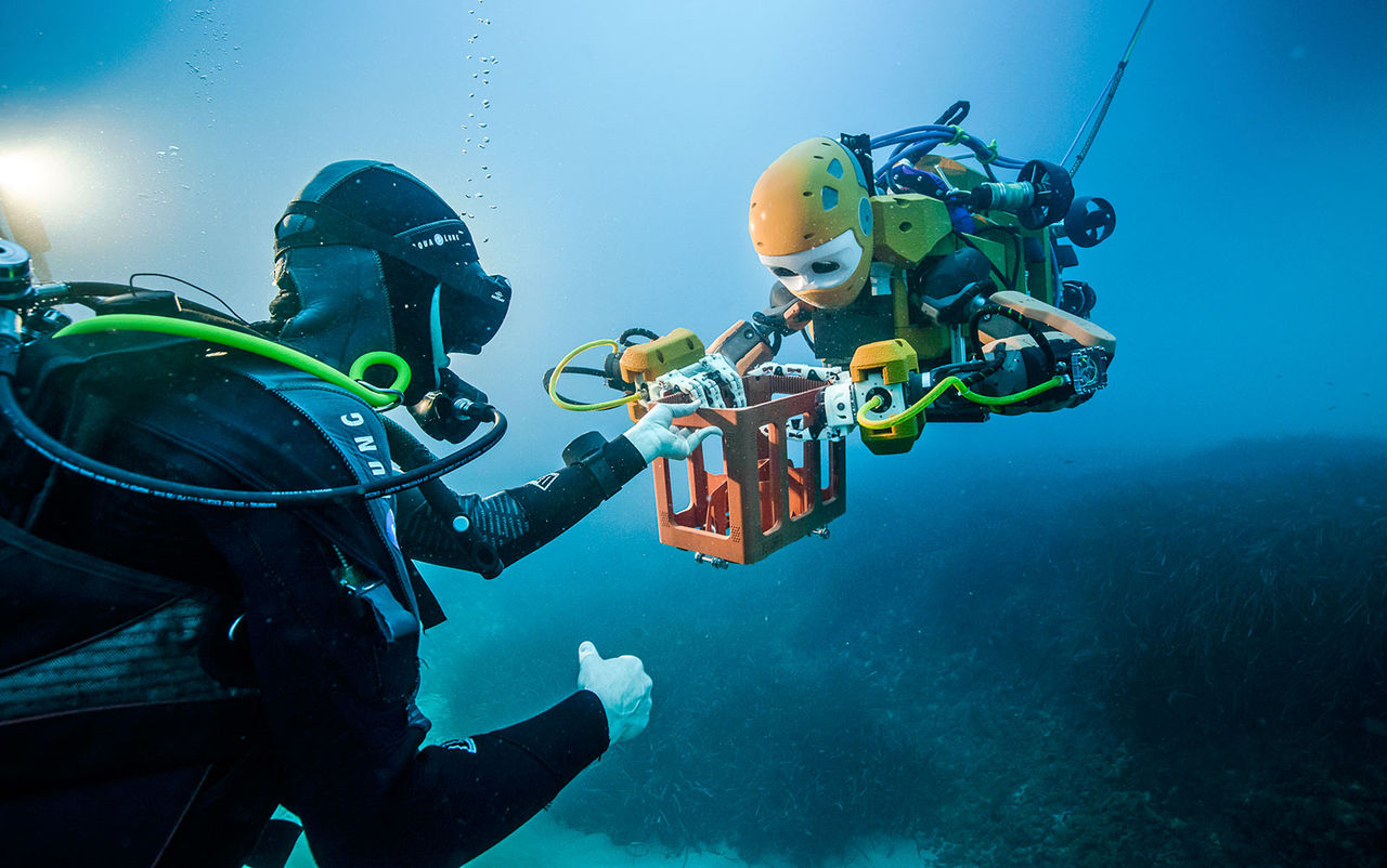OceanOne är en humanoid robot som kan dyka