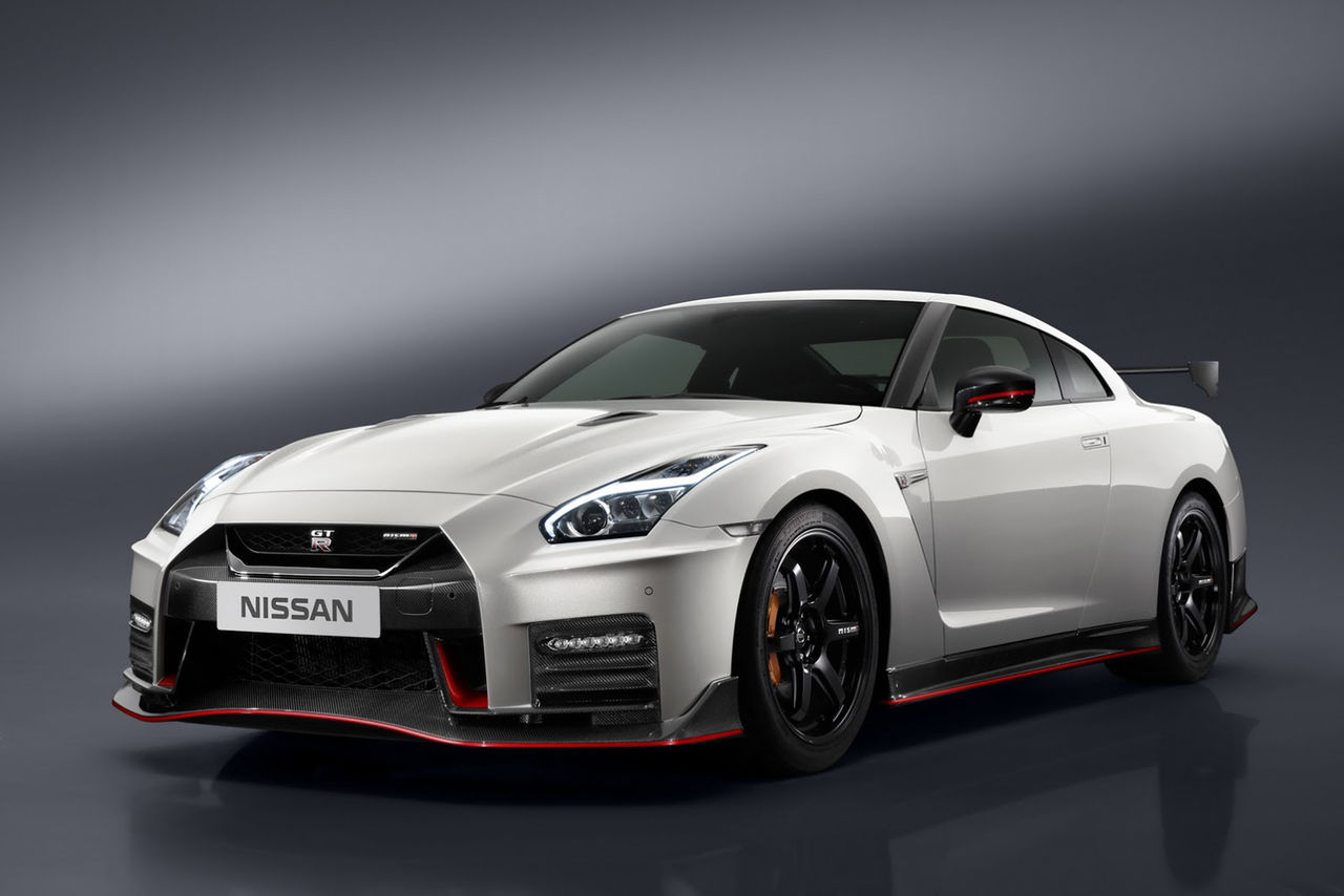 Nissan presenterar GT-R Nismo i ny skrud