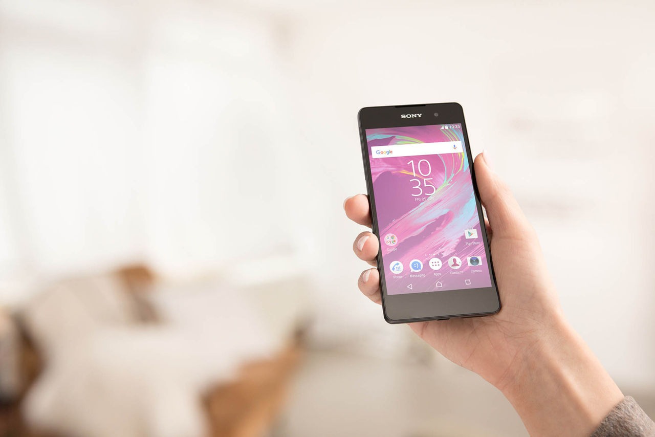 Sony visar upp Xperia E5