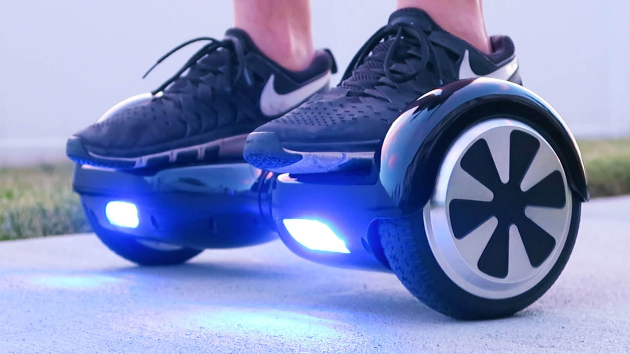 Amazon och Best Buy börjar åter igen sälja hoverboards