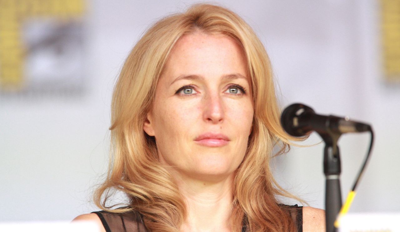 Gillian Anderson spelar Media