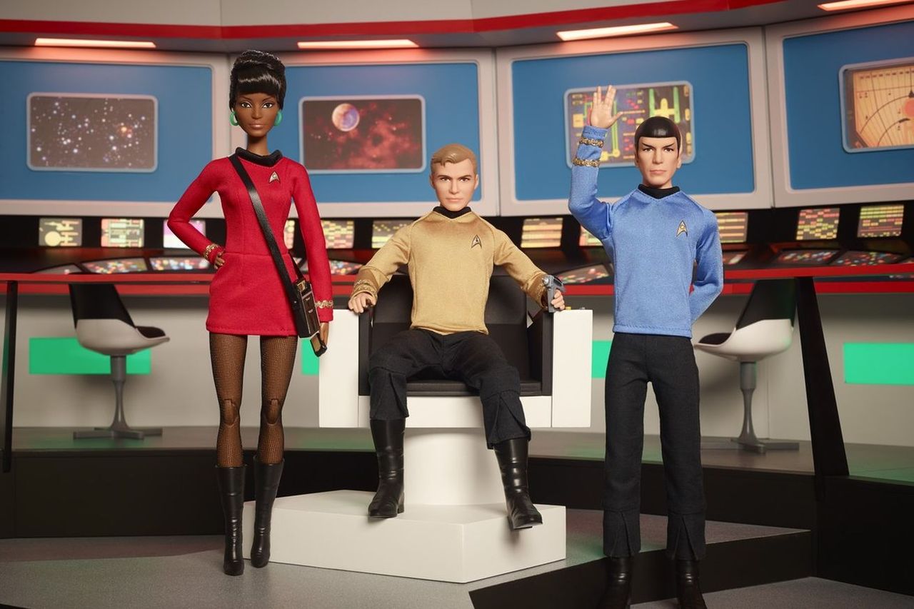 Mattel släpper Star Trek-barbies