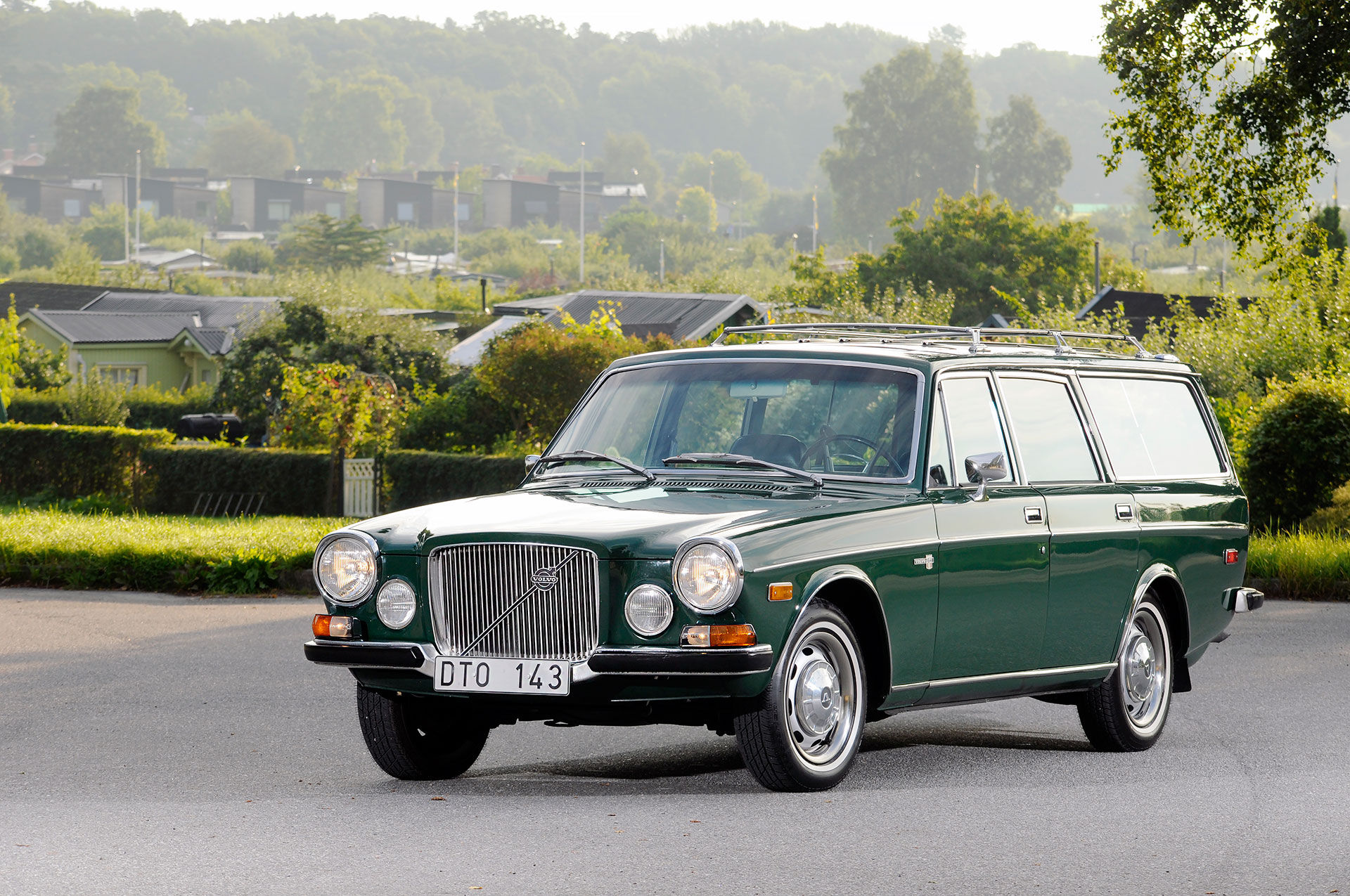 Nu kommer boken om Volvo 165 - lyxkombin