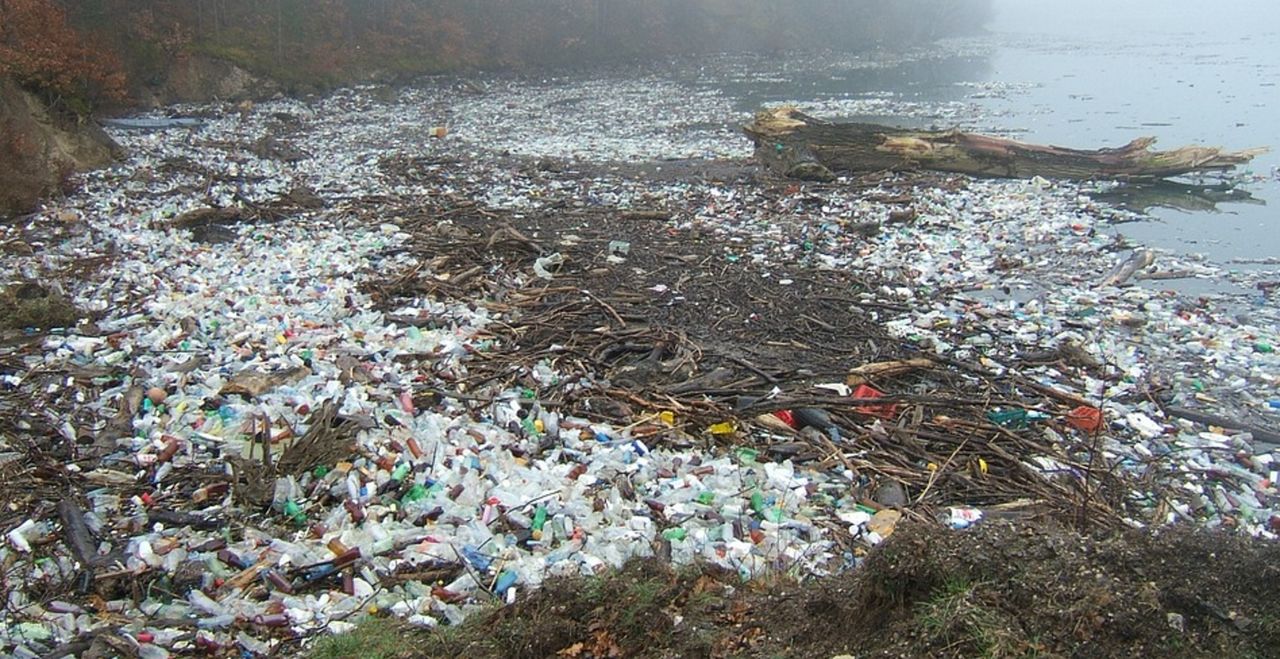 Kinesiska forskare förvandlar plast till bränsle