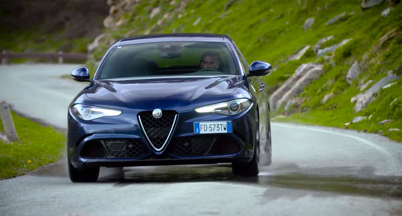 Chris Harris kör Alfa Romeo Giulia Quadrifoglio