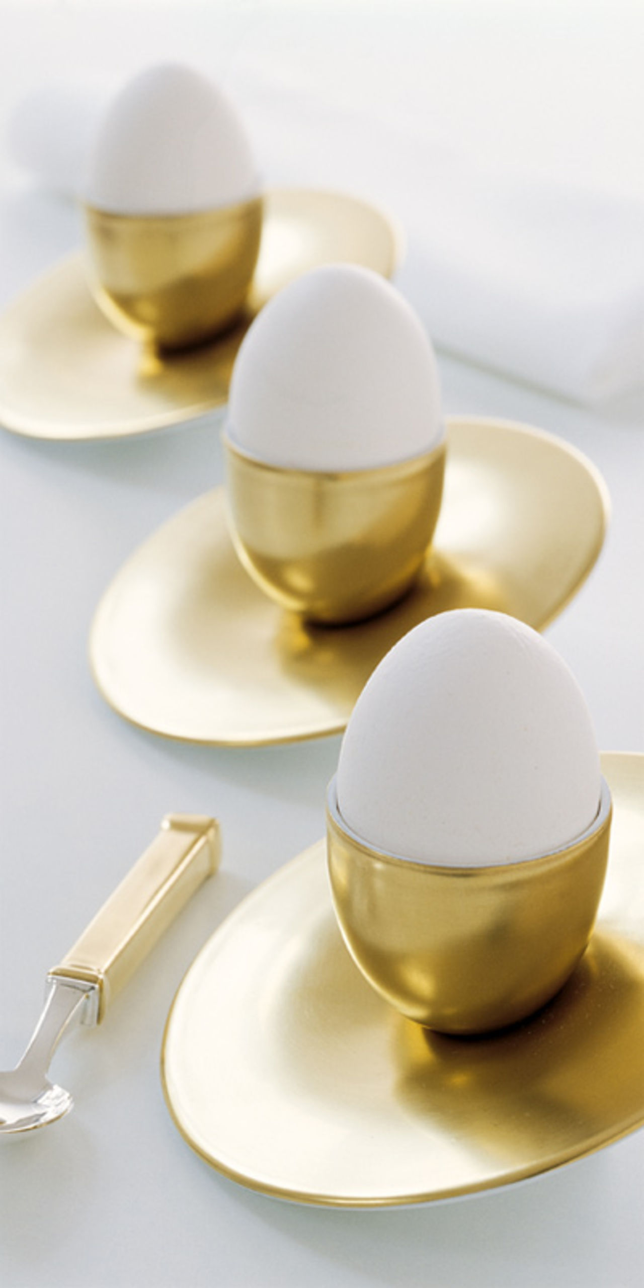 Lyxigare vardag med äggkopp i guld