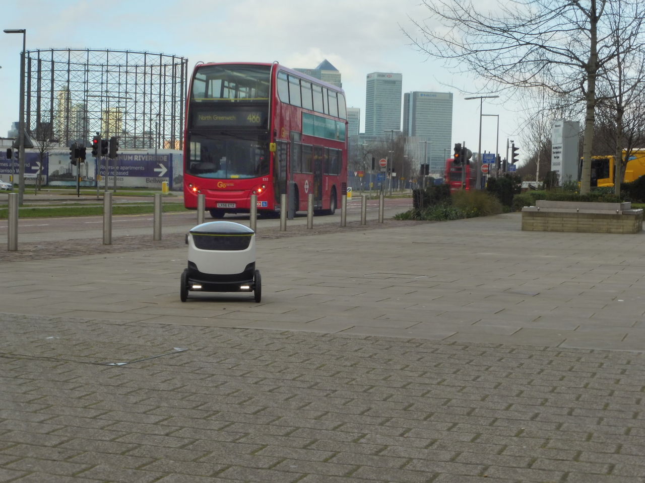 Starships rullande robot ska börja leverera mat