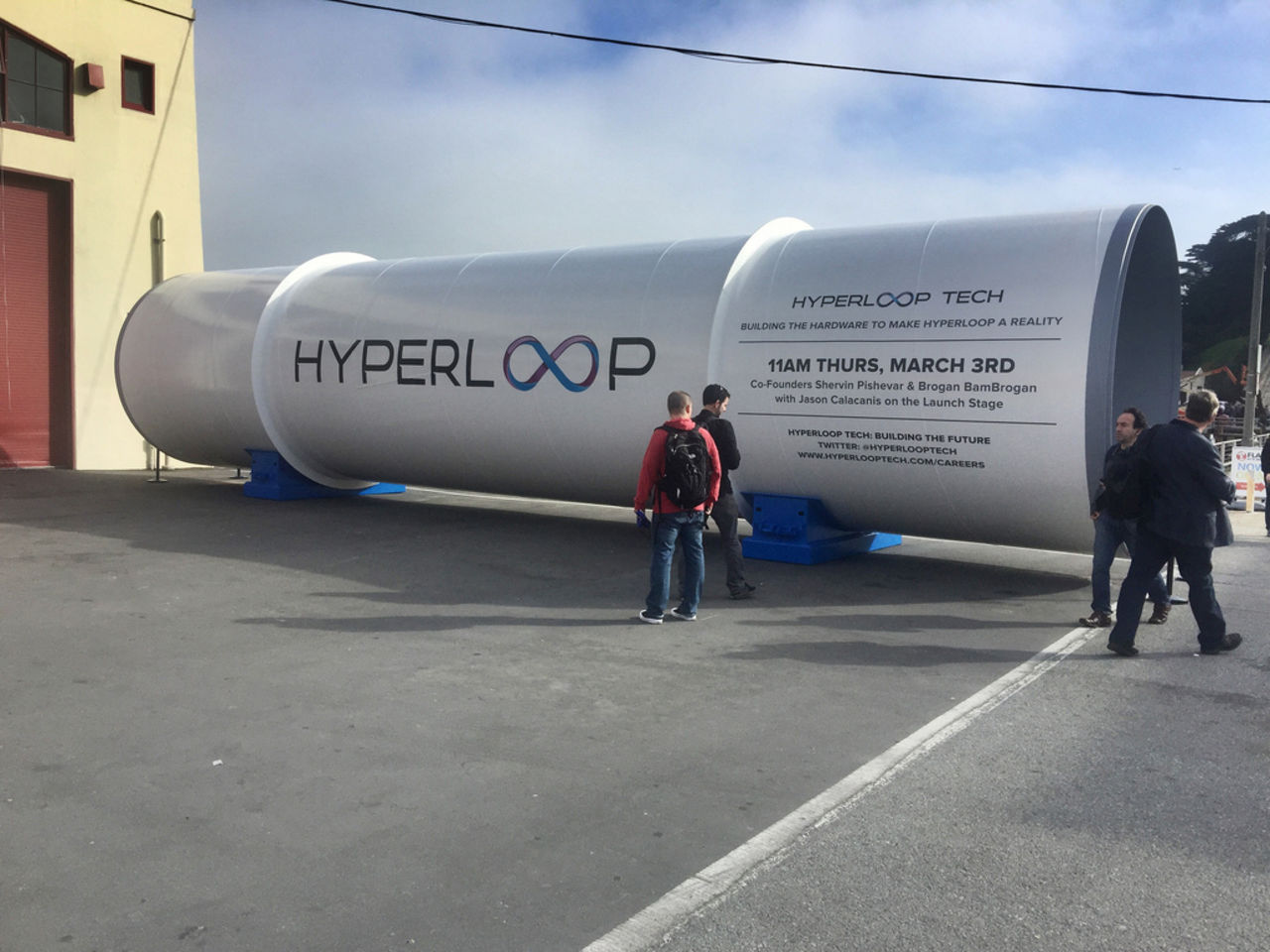 HyperLoop One stämda av en av sina grundare