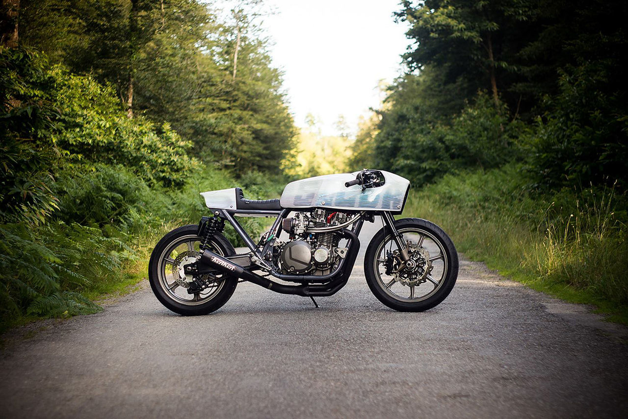 Customhojen Project Z skriker old school