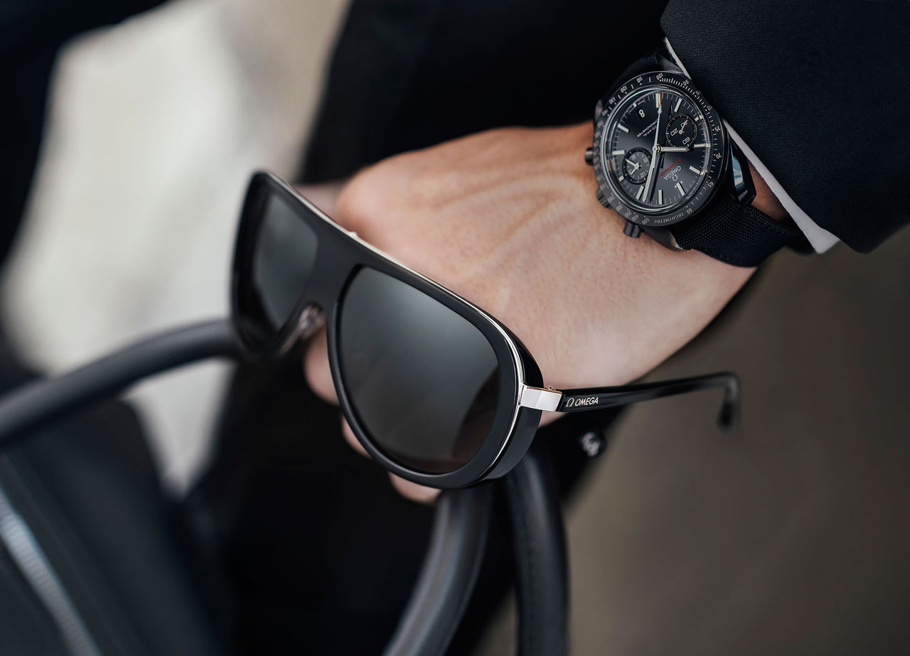 Omega släpper solglasögon