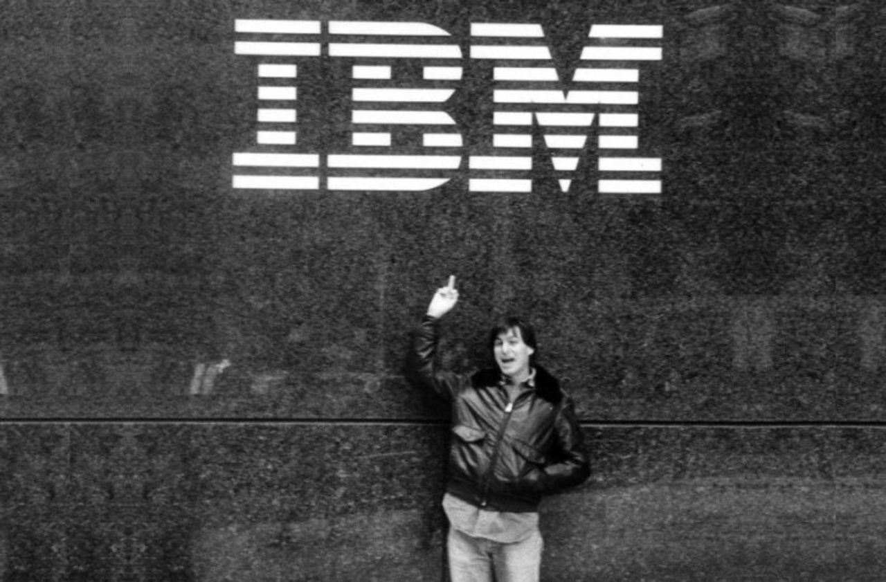 Köp jackan Steve Jobs bar när han pekade finger åt IBM