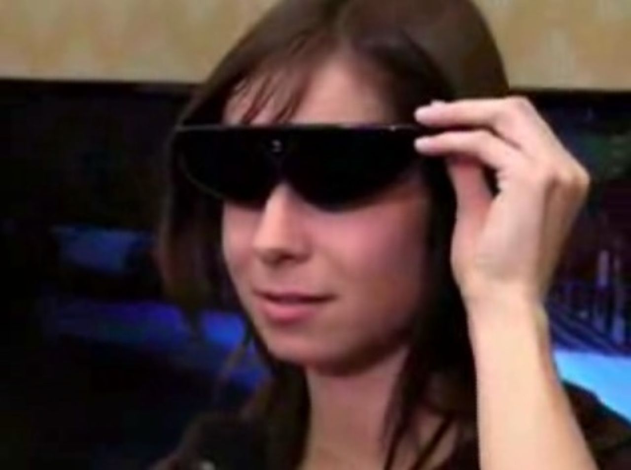 Bättre spelupplevelse med ett par feta brillor?