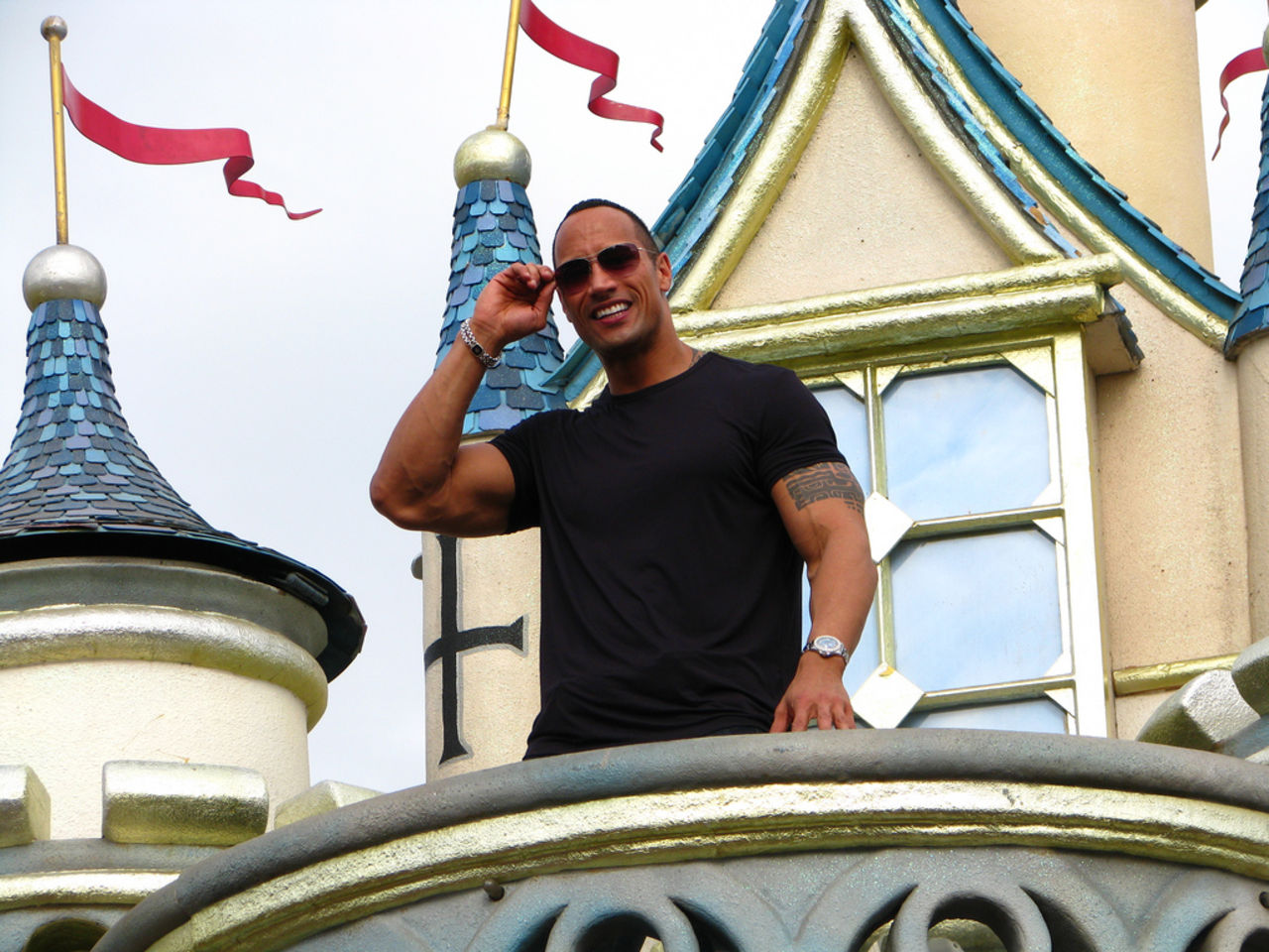 YouTube beställer tv-serie från The Rock