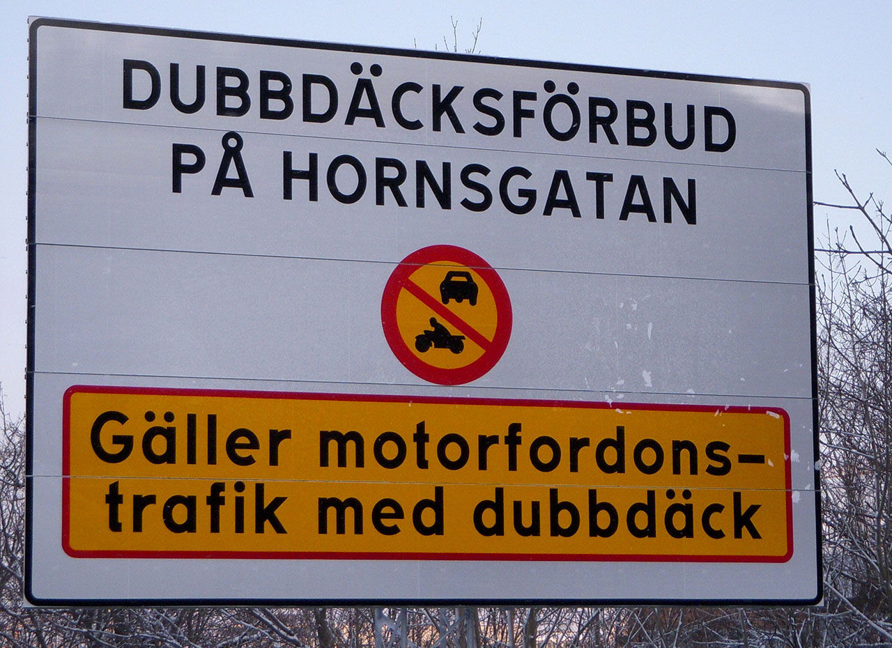 Specialist på vägteknik anser att dubbdäcksförbudet är dumt