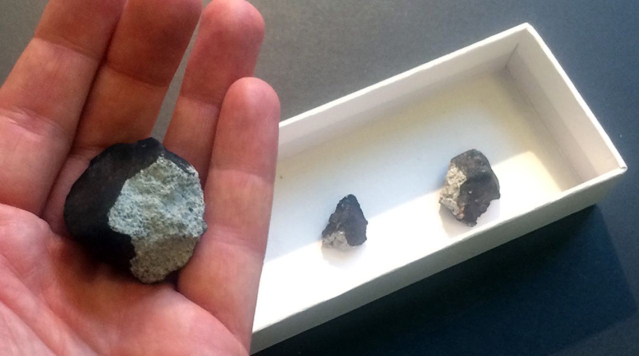 Danskar får dela på 2 miljoner kronor efter meteoritfynd