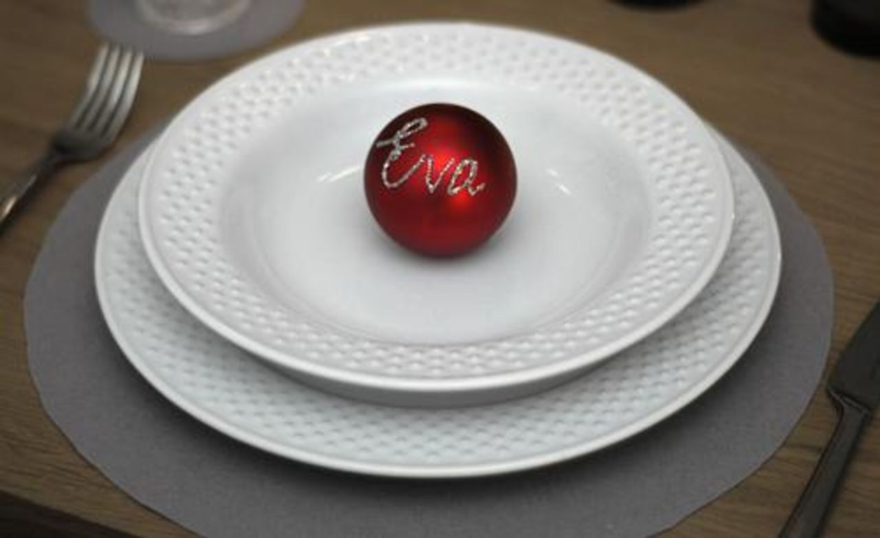 Låt julkulorna glittra även utanför granen