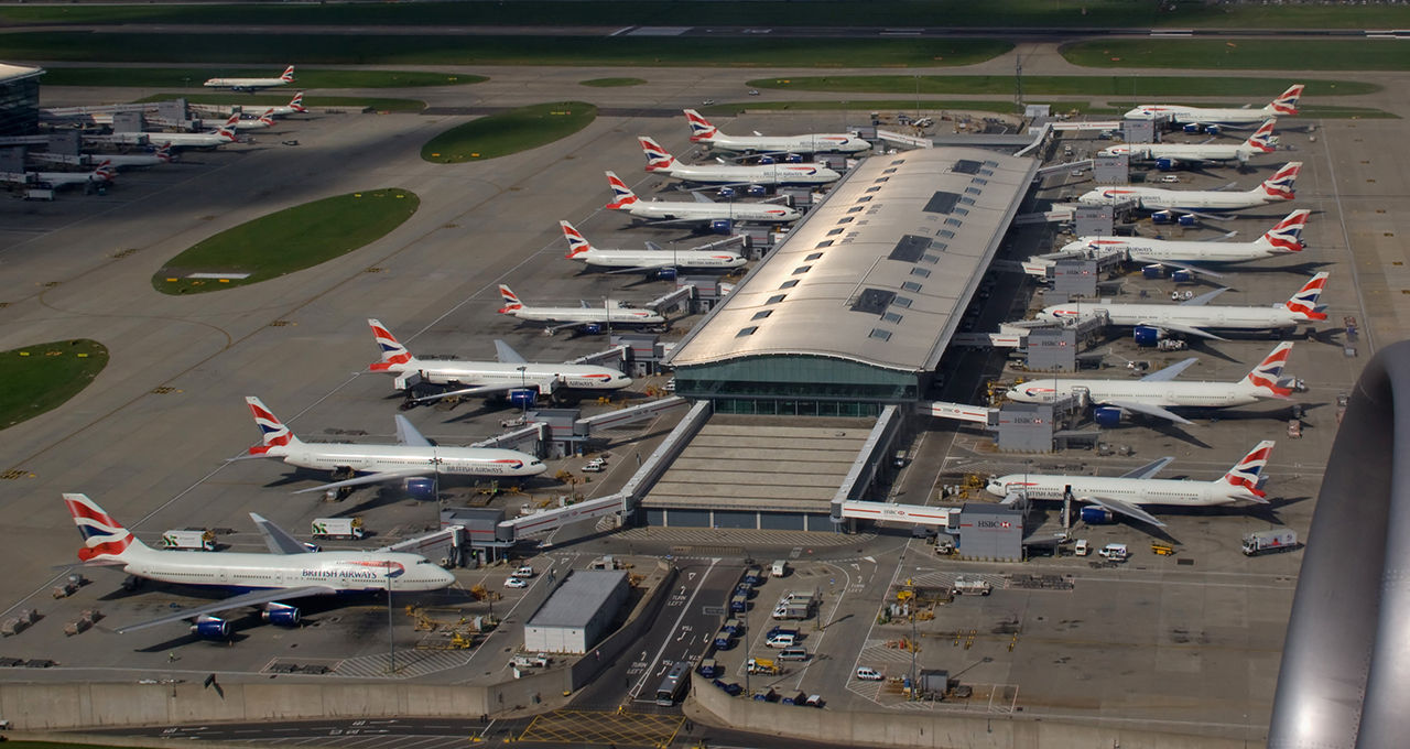 Storbritannien inför förbud för elektronikprylar på vissa flyg