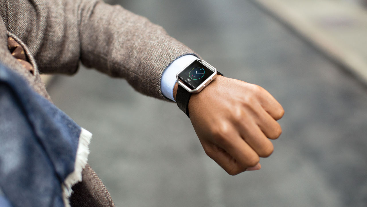 Fitbits smarta klocka försenas till hösten