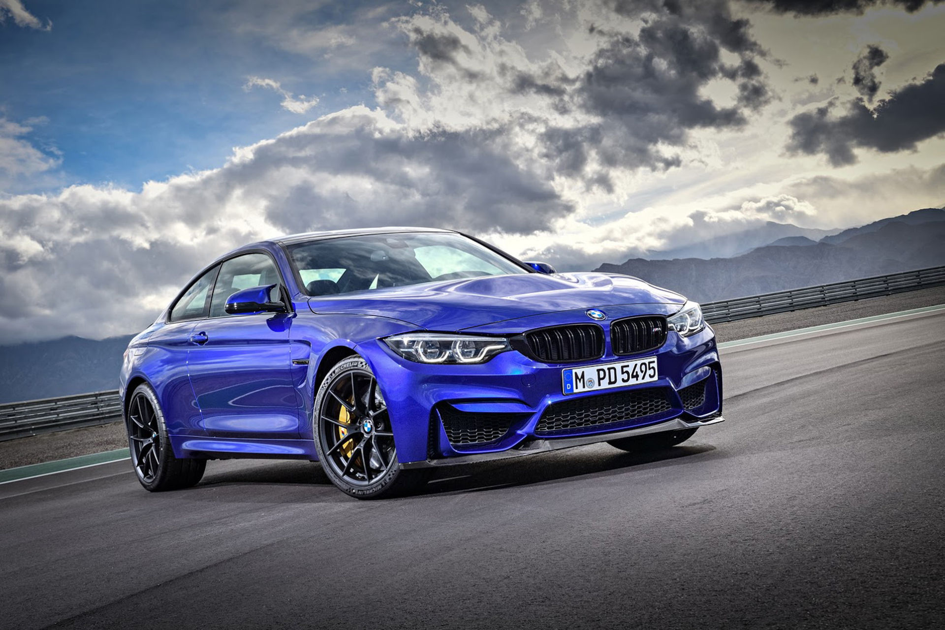 BMW presenterar M4 CS