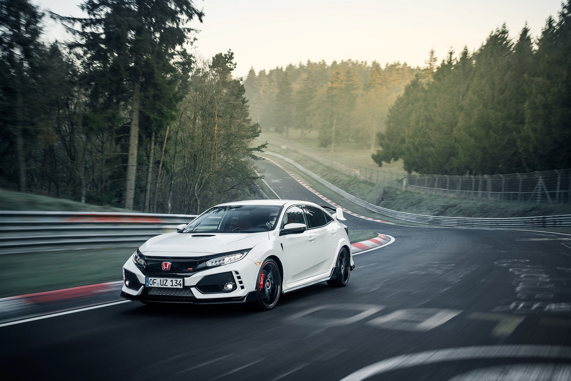 Nya Civic Type R slår varvrekord på Nürburgring