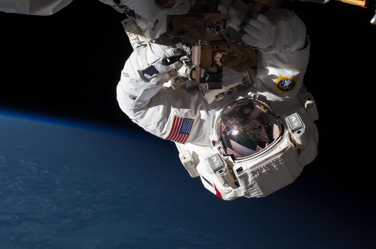 NASA börjar få slut på rymddräkter