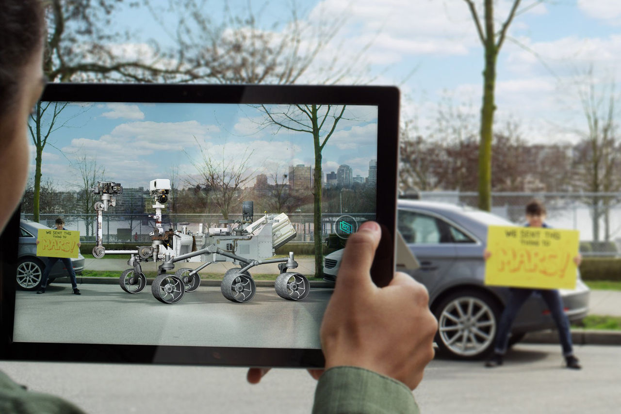 Microsoft visar mixed reality-app för Windows 10