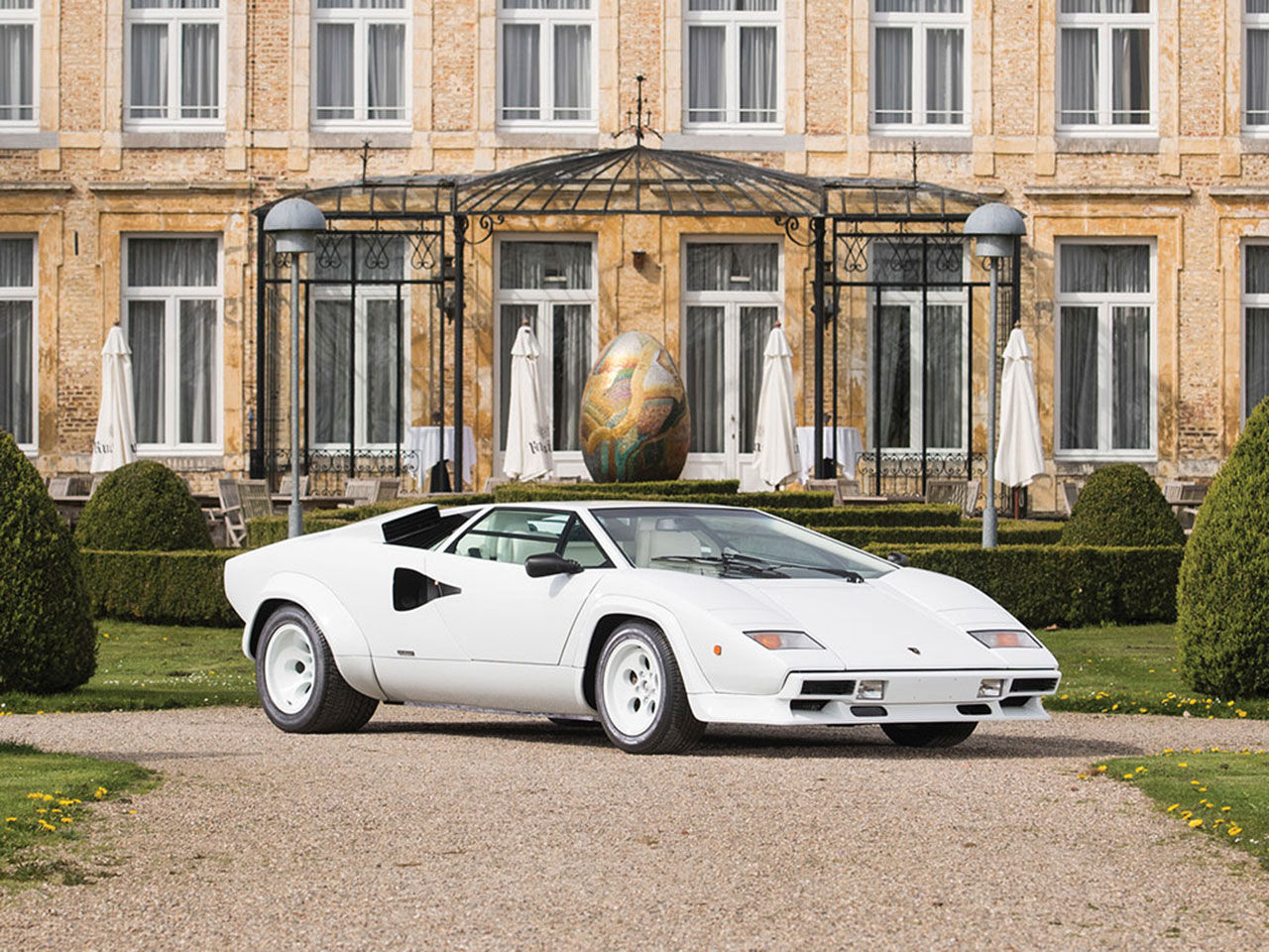 Slå till på en Lamborghini Countach 5000 QV