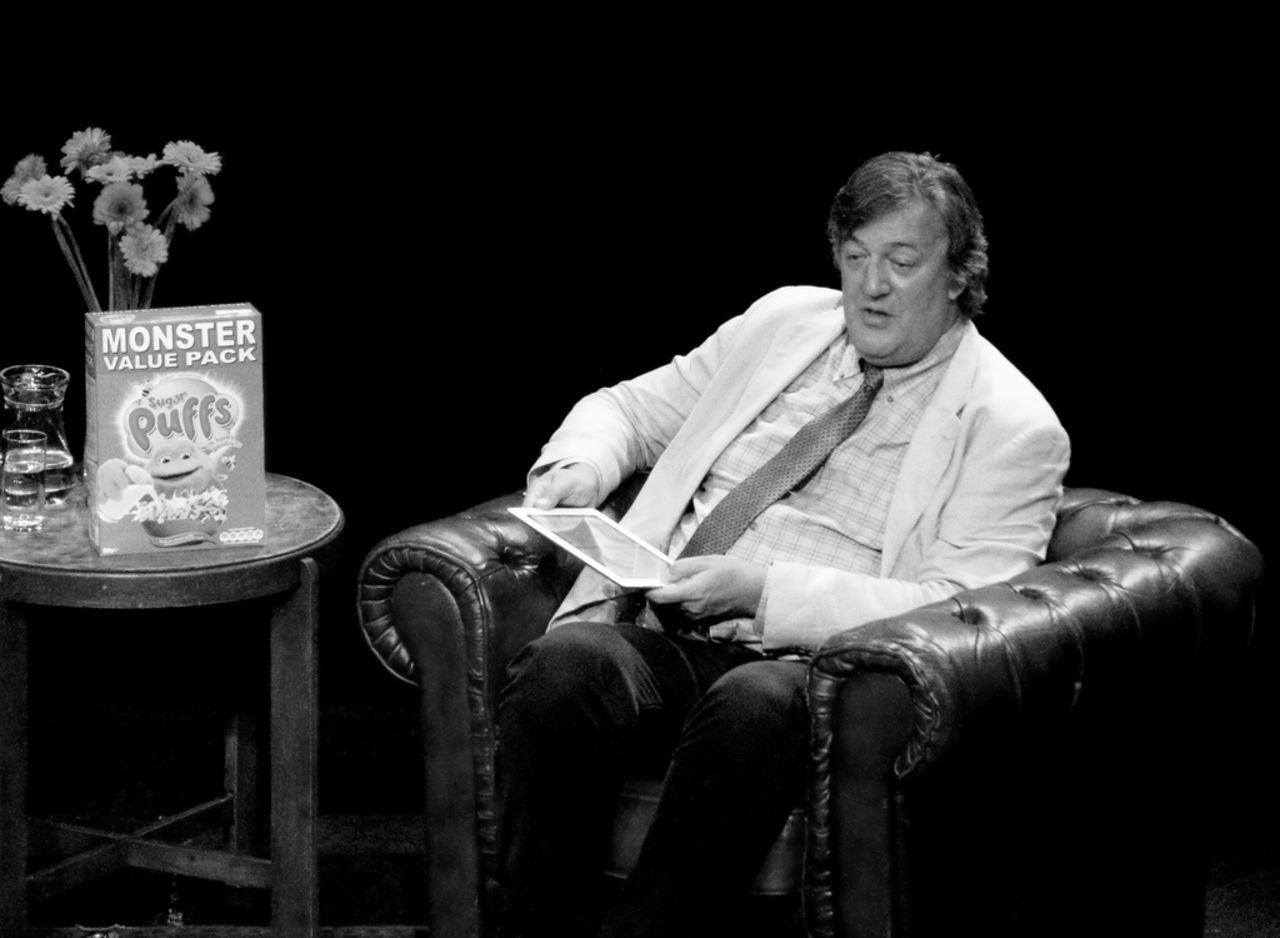 Stephen Fry anklagas för hädelse på Irland