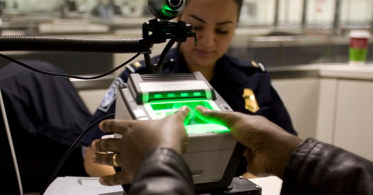 Regeringen vill införa strängare passkontroller