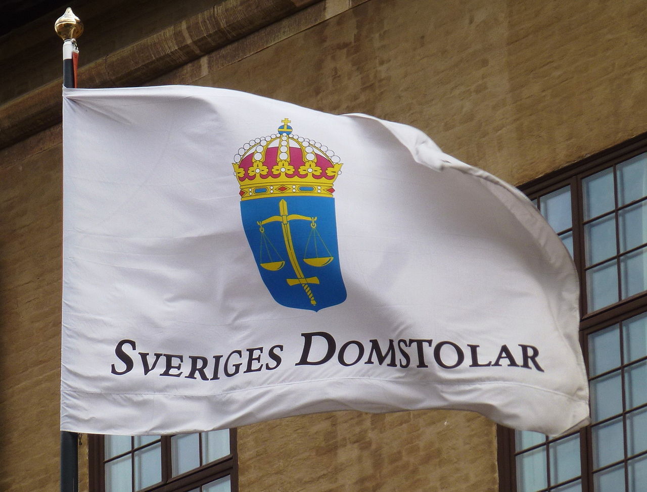 Fotografering i domstolar kan bli förbjudet