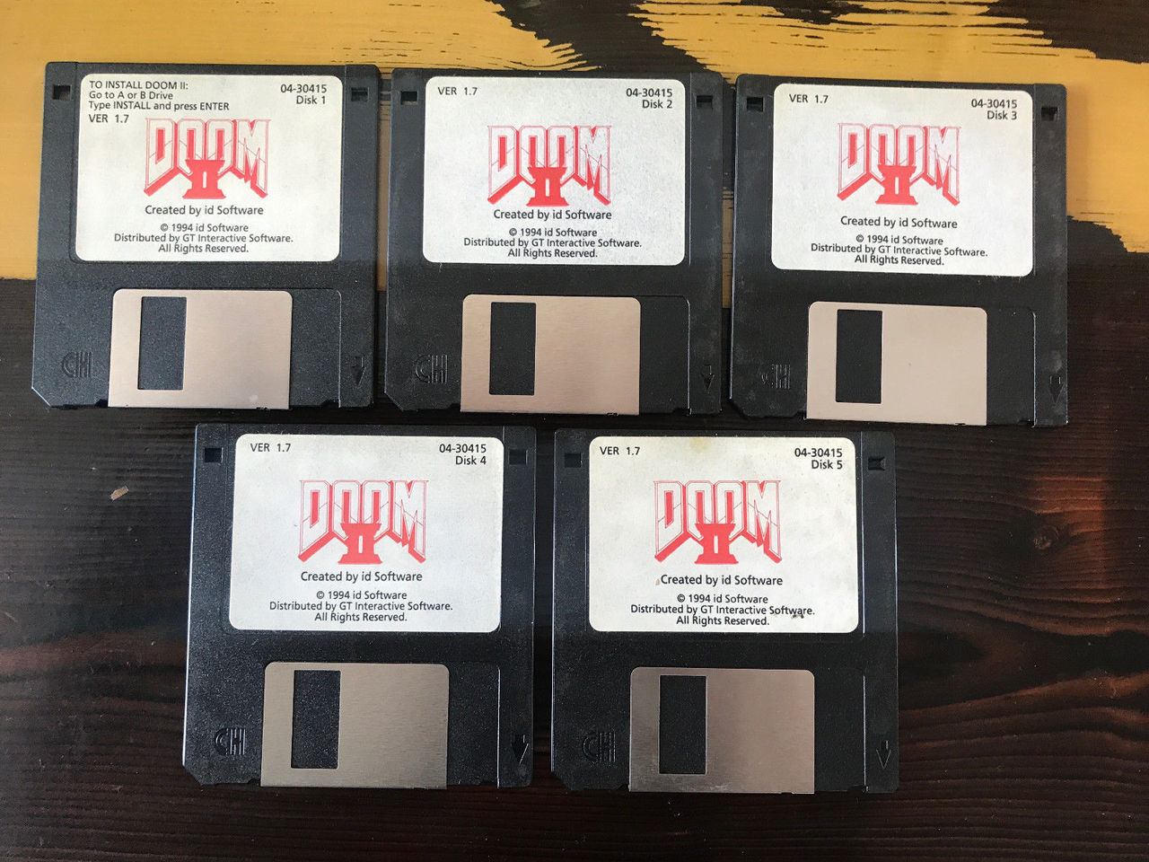 Köp John Romeros Doom 2-disketter