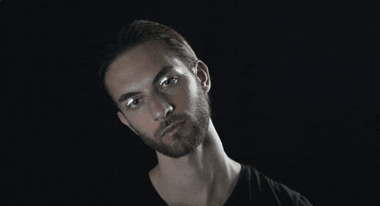 F.lashes är ögonfransar som blinkar