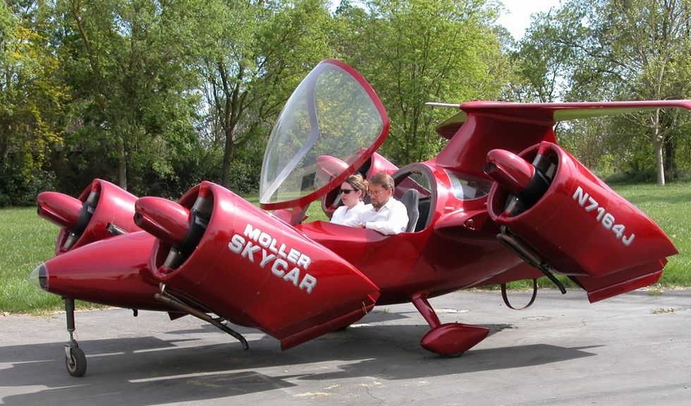 Klassisk flygande bil säljs på eBay