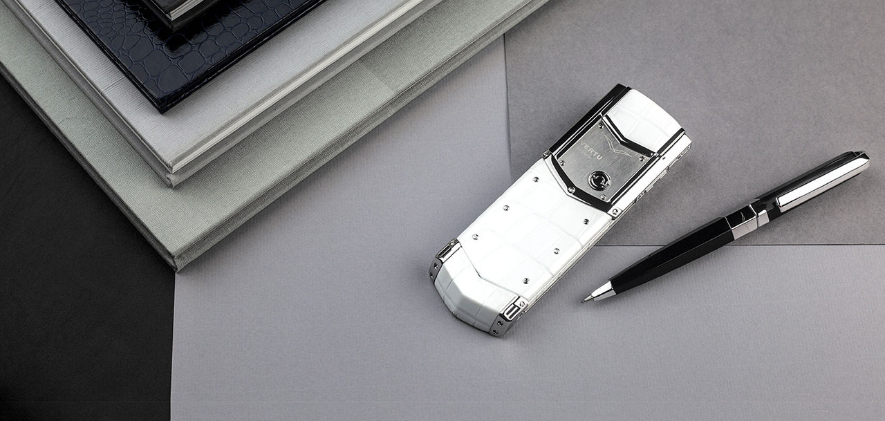 Vertu lägger ner sin fabrik i Storbritannien 