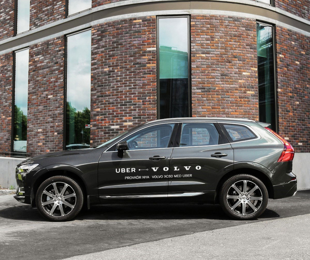 Provkör Volvo XC60 tillsammans med Uber