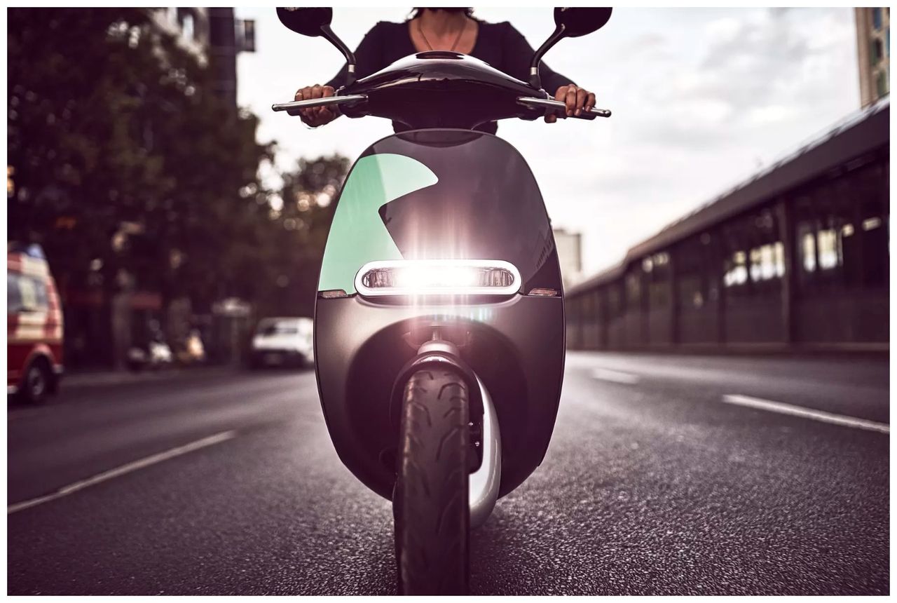 Nu kan man hyra Gogoros i Paris