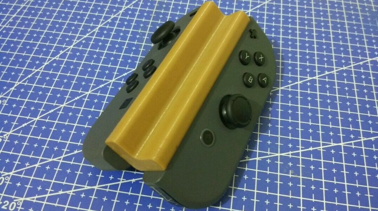 Snubbe fixar Joy-Con-kontroll för enhänta