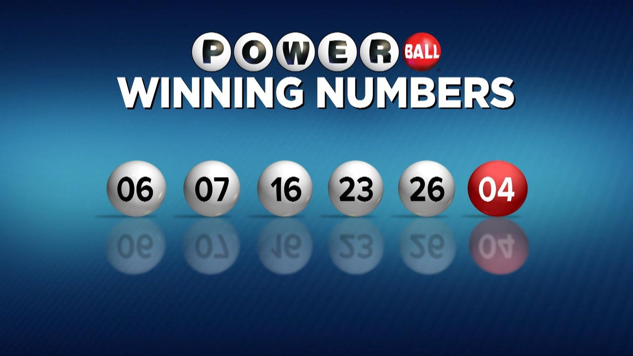 Kvinna vinner största vinsten någonsin på PowerBall